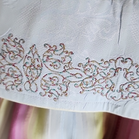Robert Graham shirt. Amazing embroidery details & colors. - Picture 2 of 5